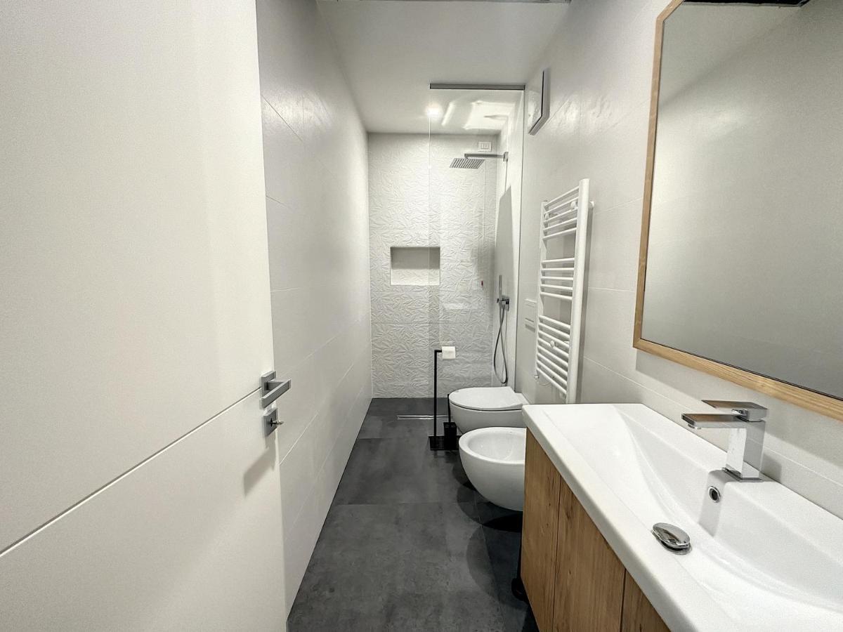 Ad Suite Apartment Riva del Garda Exteriör bild
