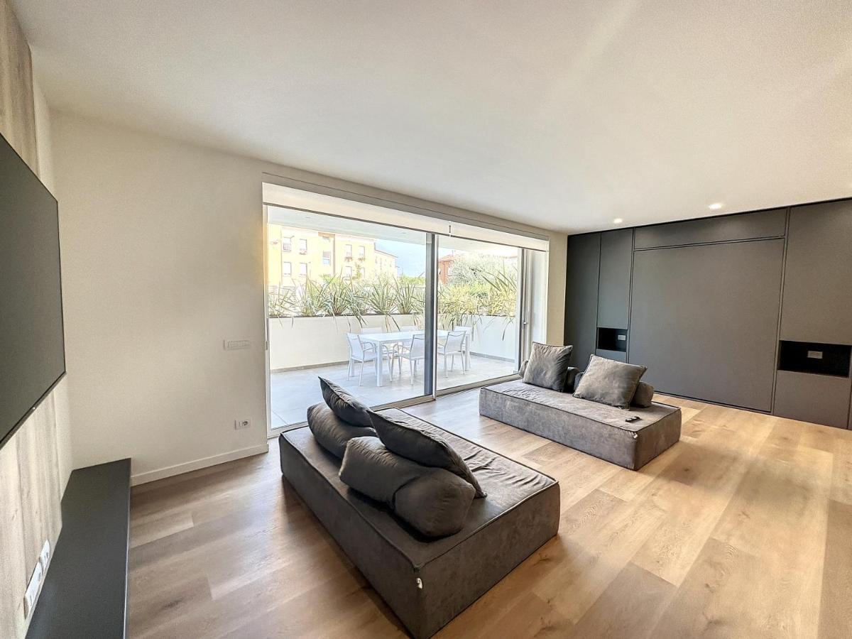 Ad Suite Apartment Riva del Garda Exteriör bild