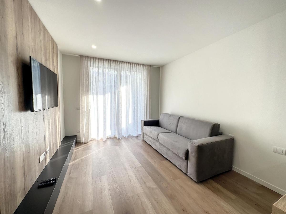 Ad Suite Apartment Riva del Garda Exteriör bild