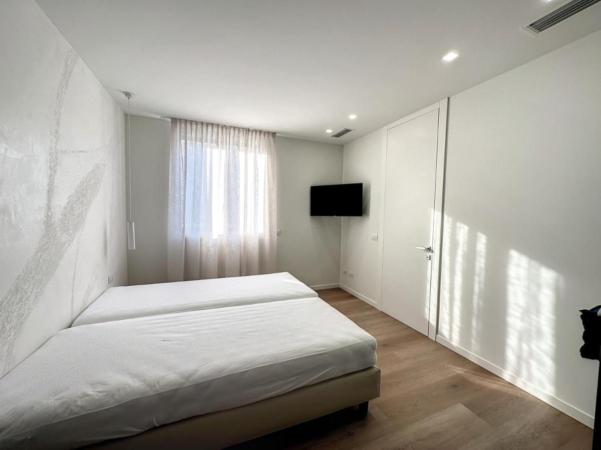 Ad Suite Apartment Riva del Garda Exteriör bild