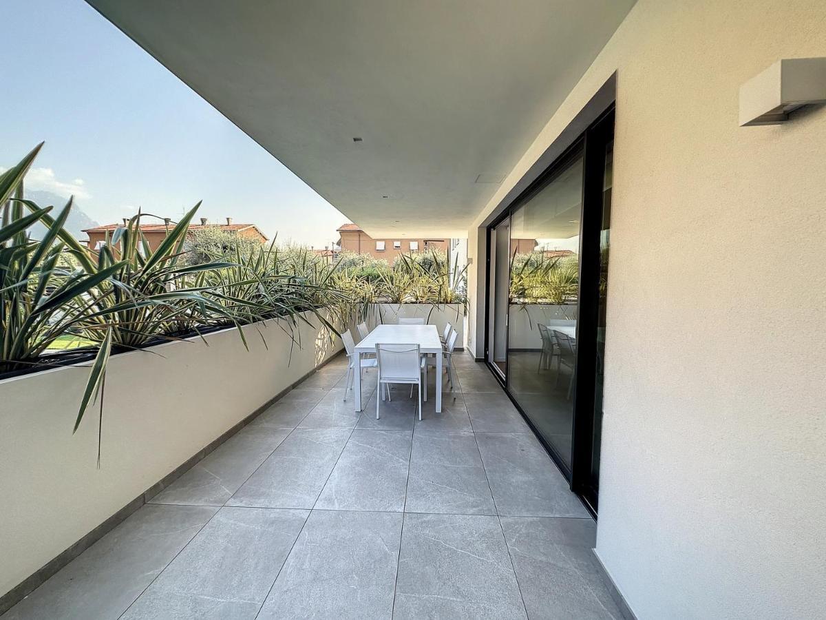 Ad Suite Apartment Riva del Garda Exteriör bild