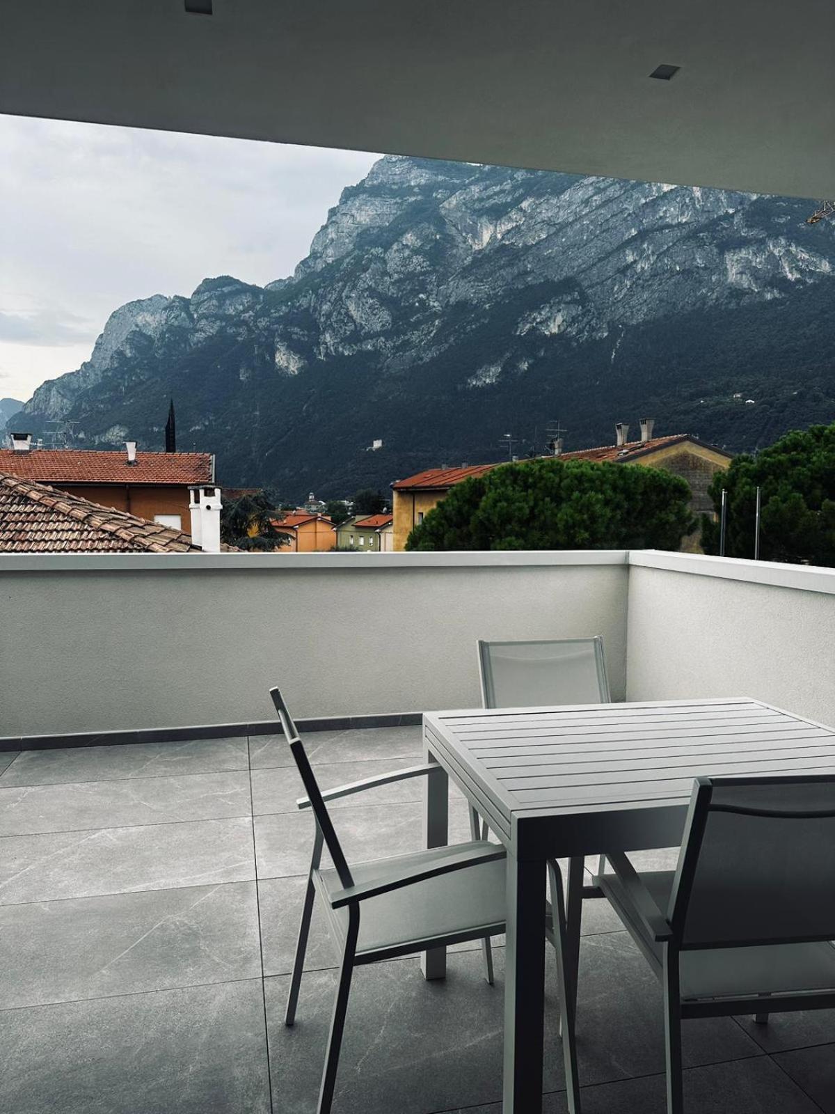 Ad Suite Apartment Riva del Garda Exteriör bild