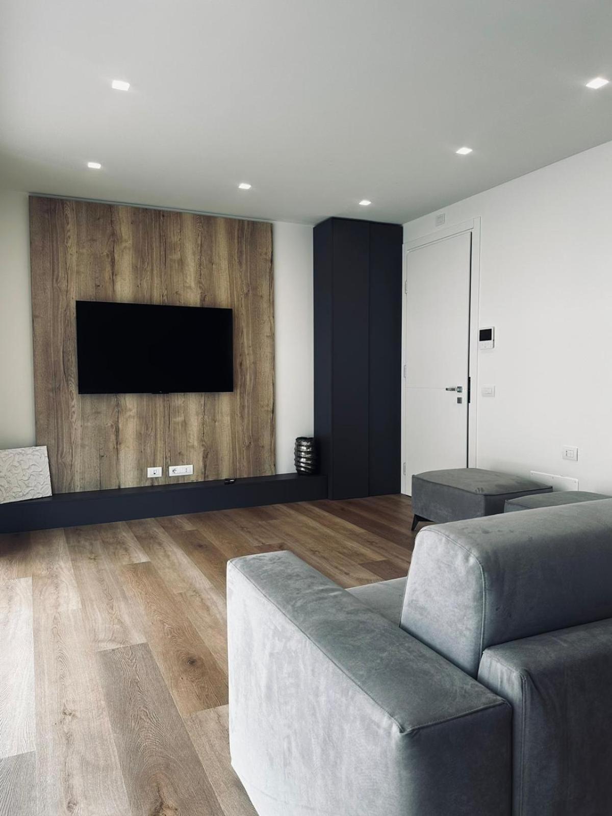 Ad Suite Apartment Riva del Garda Exteriör bild